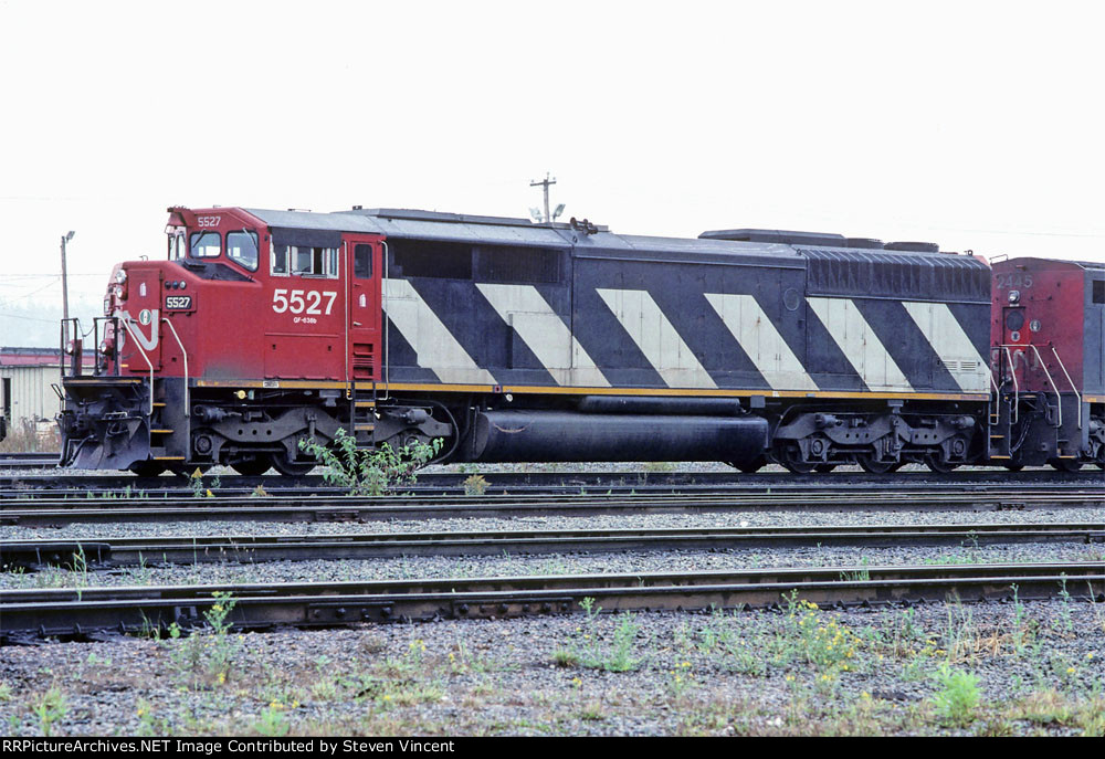 Canadian National SD60F #5527